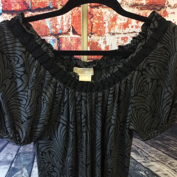 SOLD-Michael by Michael Kors Gray & Black Med Top - Picture 2 of 8